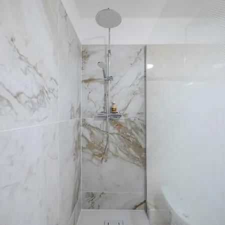 Le Jardin Deden Hyper Centre Bord De Terrasse *