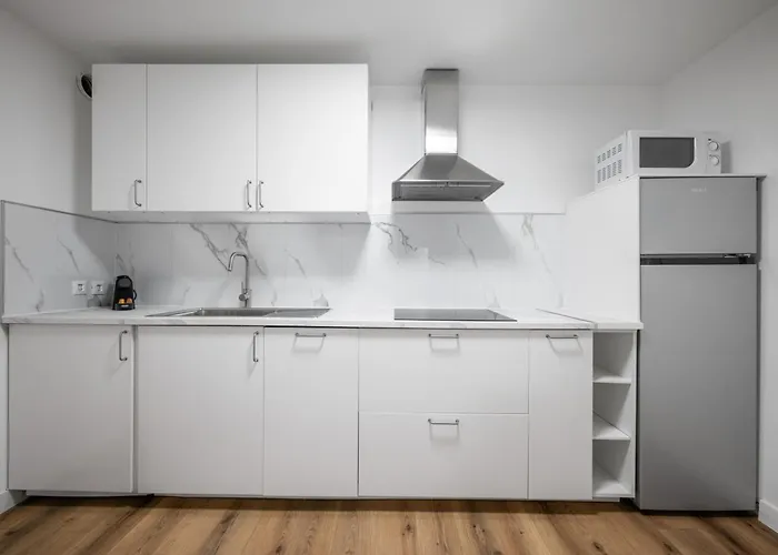 Lägenhet Le Jardin Deden Hyper Centre Bord De Wifi Menton