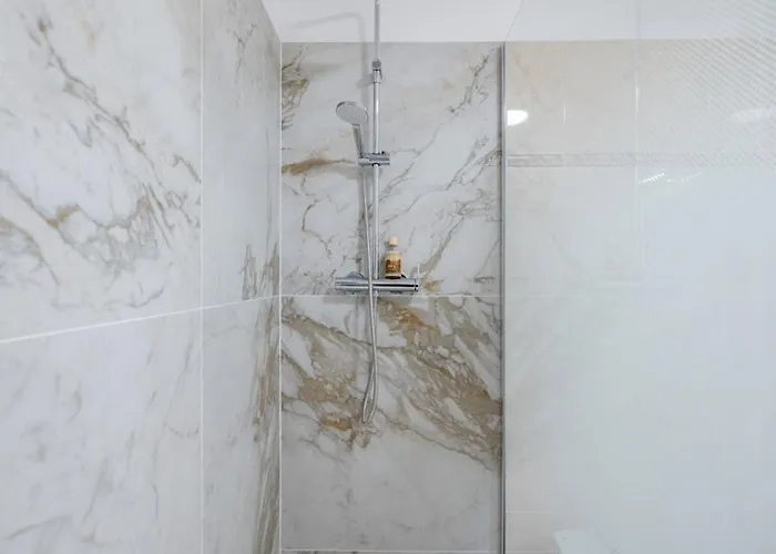 Lägenhet Le Jardin Deden Hyper Centre Bord De Wifi