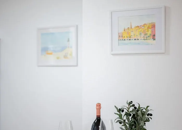 Le Jardin Deden Hyper Centre Bord De Wifi * مينتون